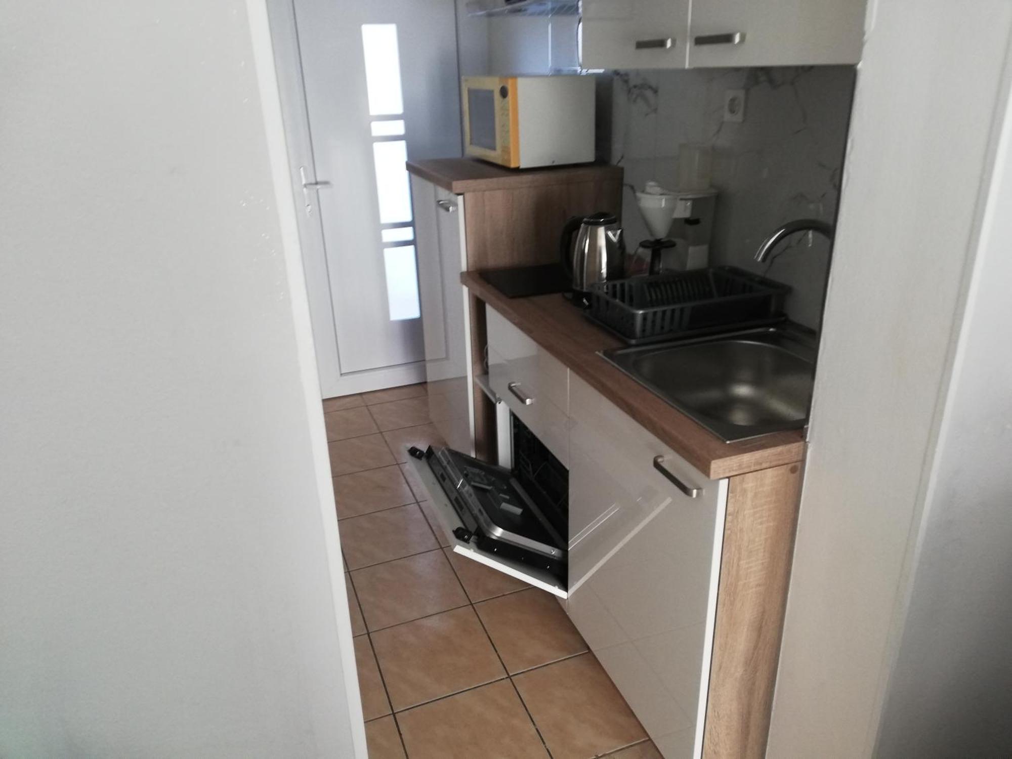 Camelia Apartment *