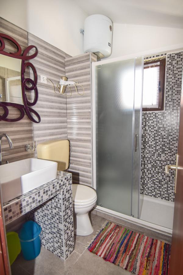 Camelia Apartment *