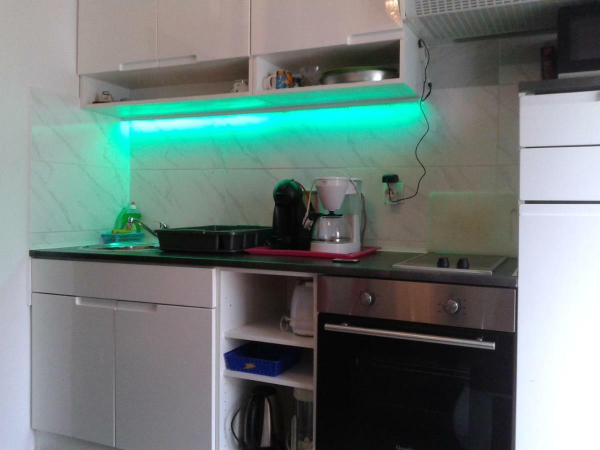 Camelia Apartment *